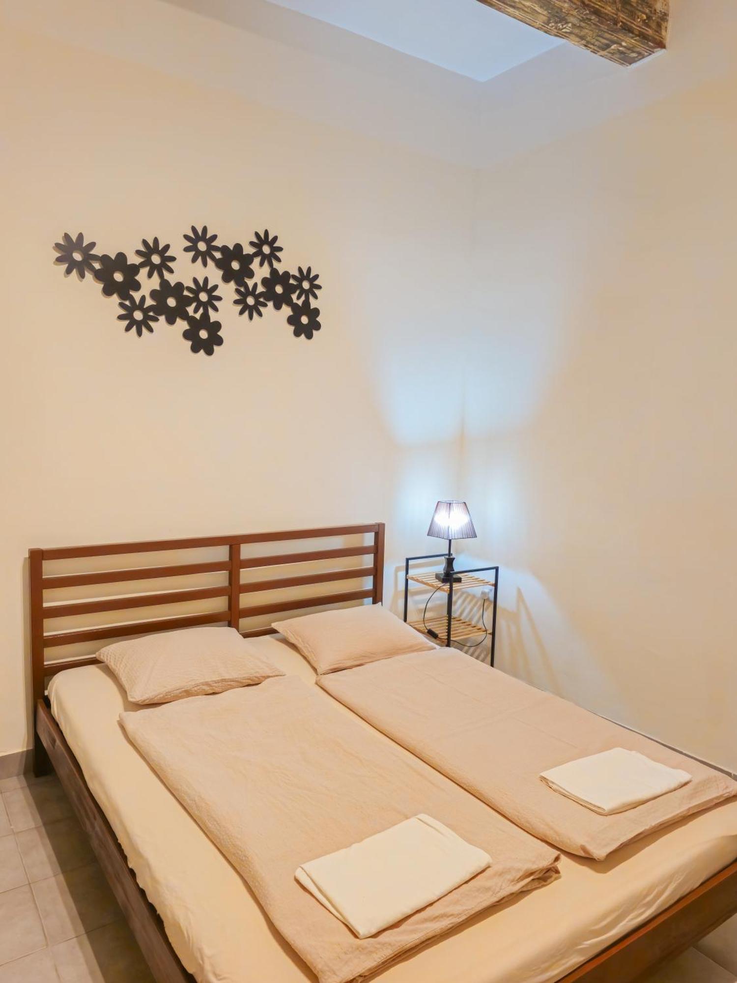 Valletta Main Street Apartment Exterior photo
